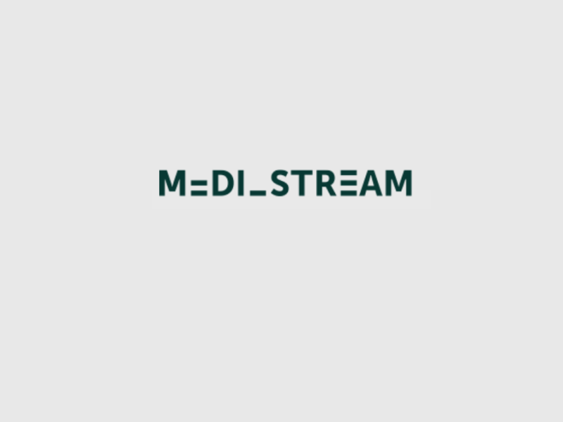 Mediestream logo på grå-grøn baggrund